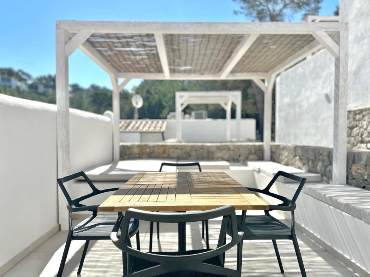 Cala Vadella Beachwalk Suites Bagian luar foto