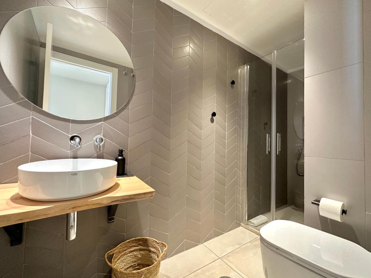Cala Vadella Beachwalk Suites Bagian luar foto