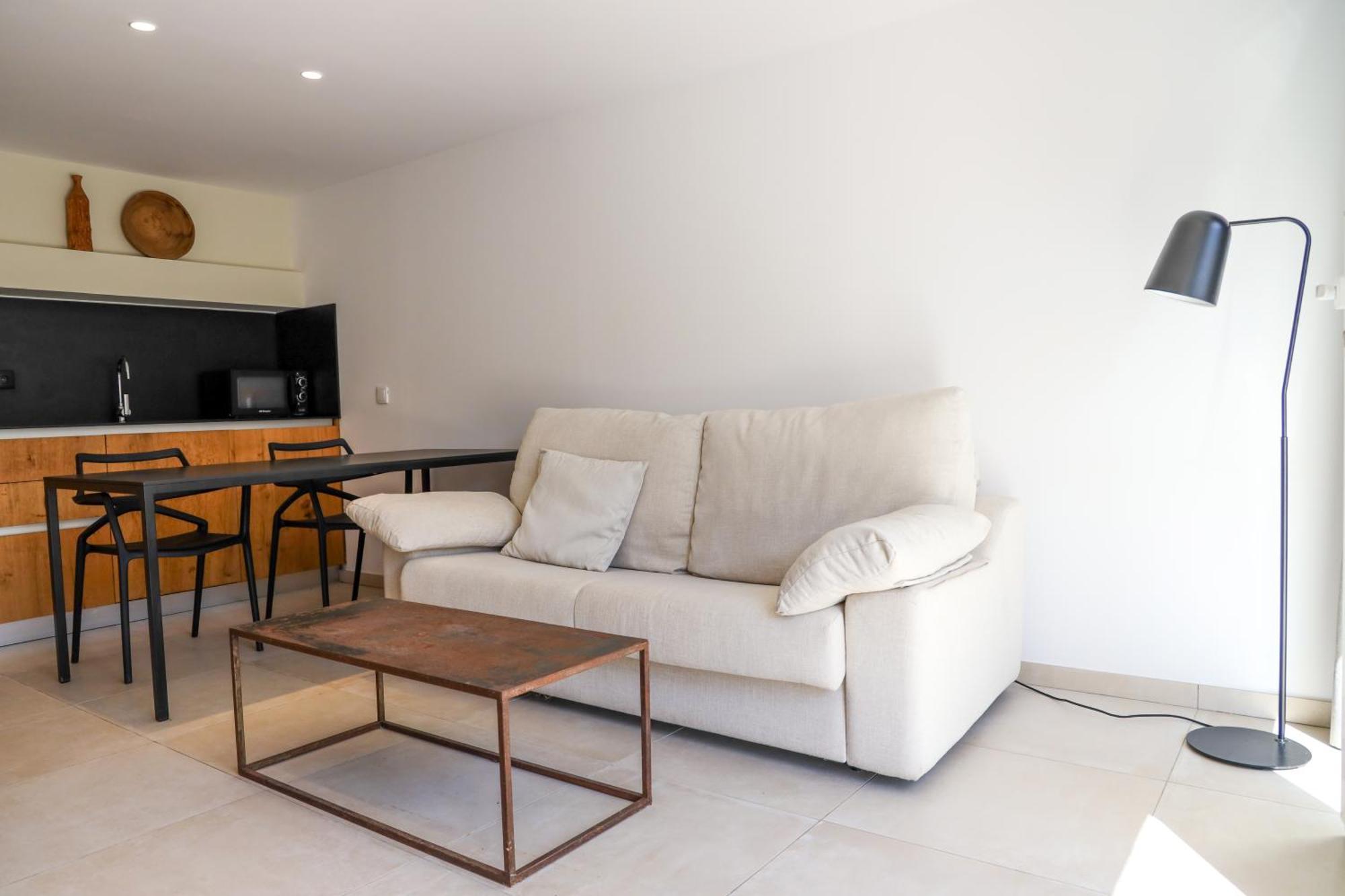 Cala Vadella Beachwalk Suites Ruang foto