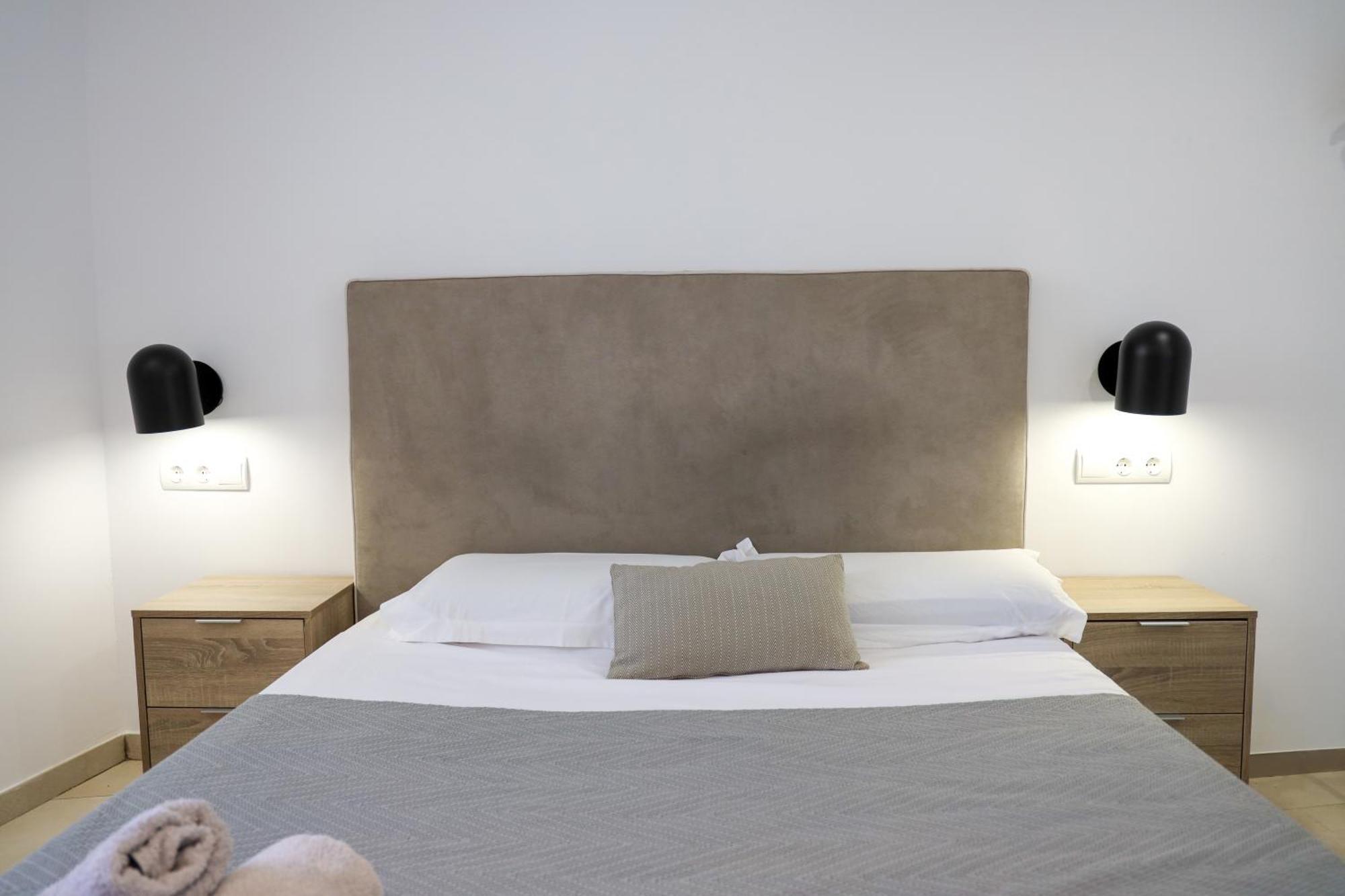 Cala Vadella Beachwalk Suites Ruang foto