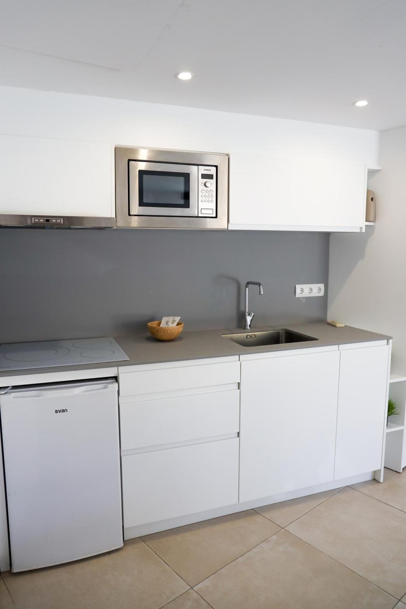 Cala Vadella Beachwalk Suites Ruang foto