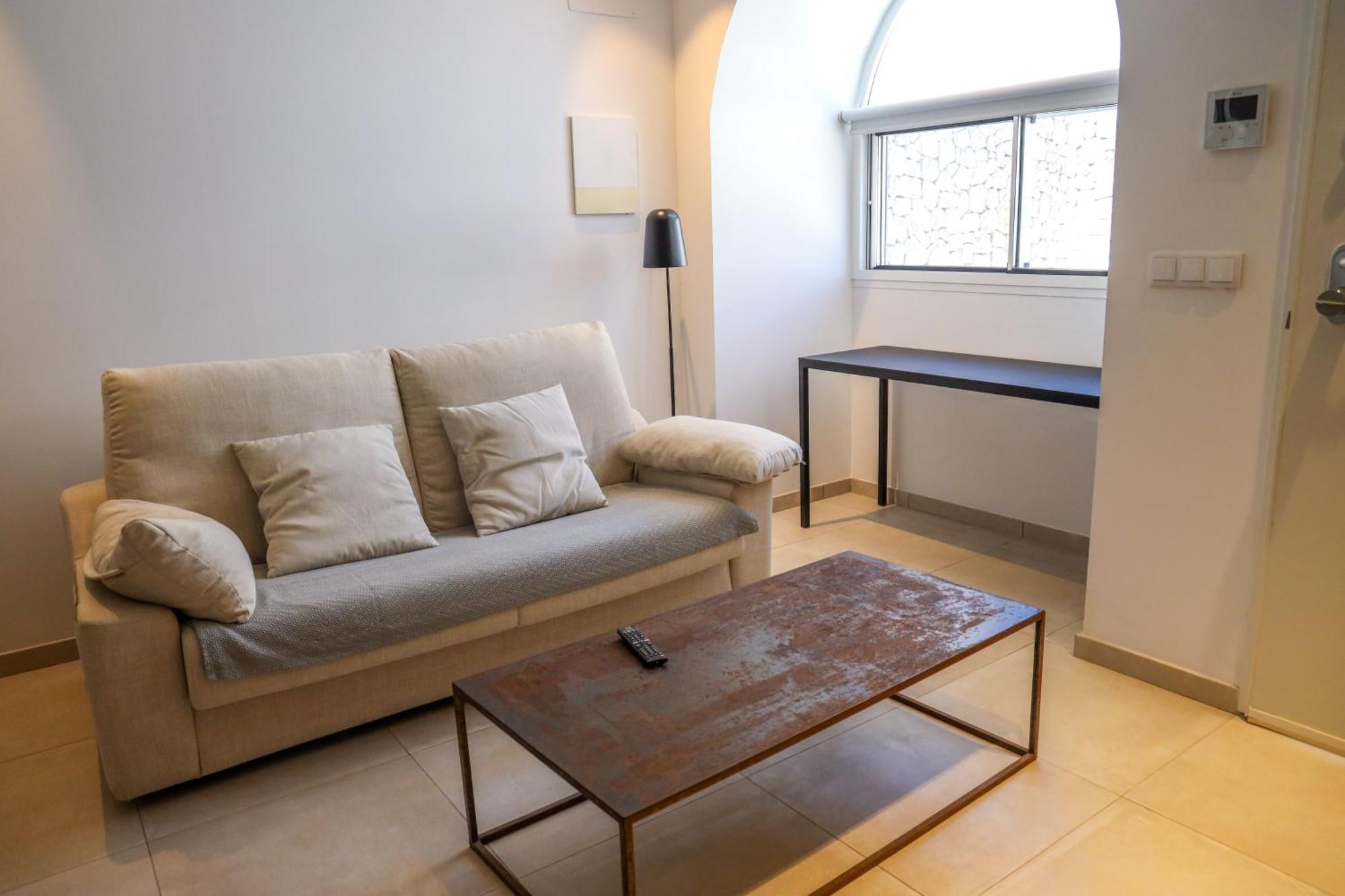 Cala Vadella Beachwalk Suites Bagian luar foto