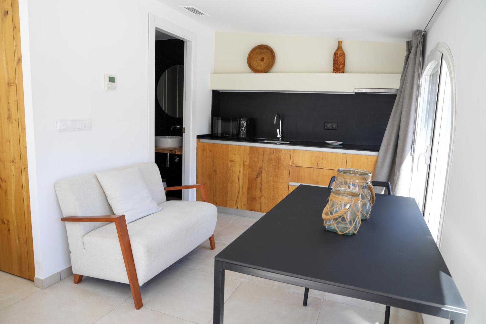 Cala Vadella Beachwalk Suites Ruang foto