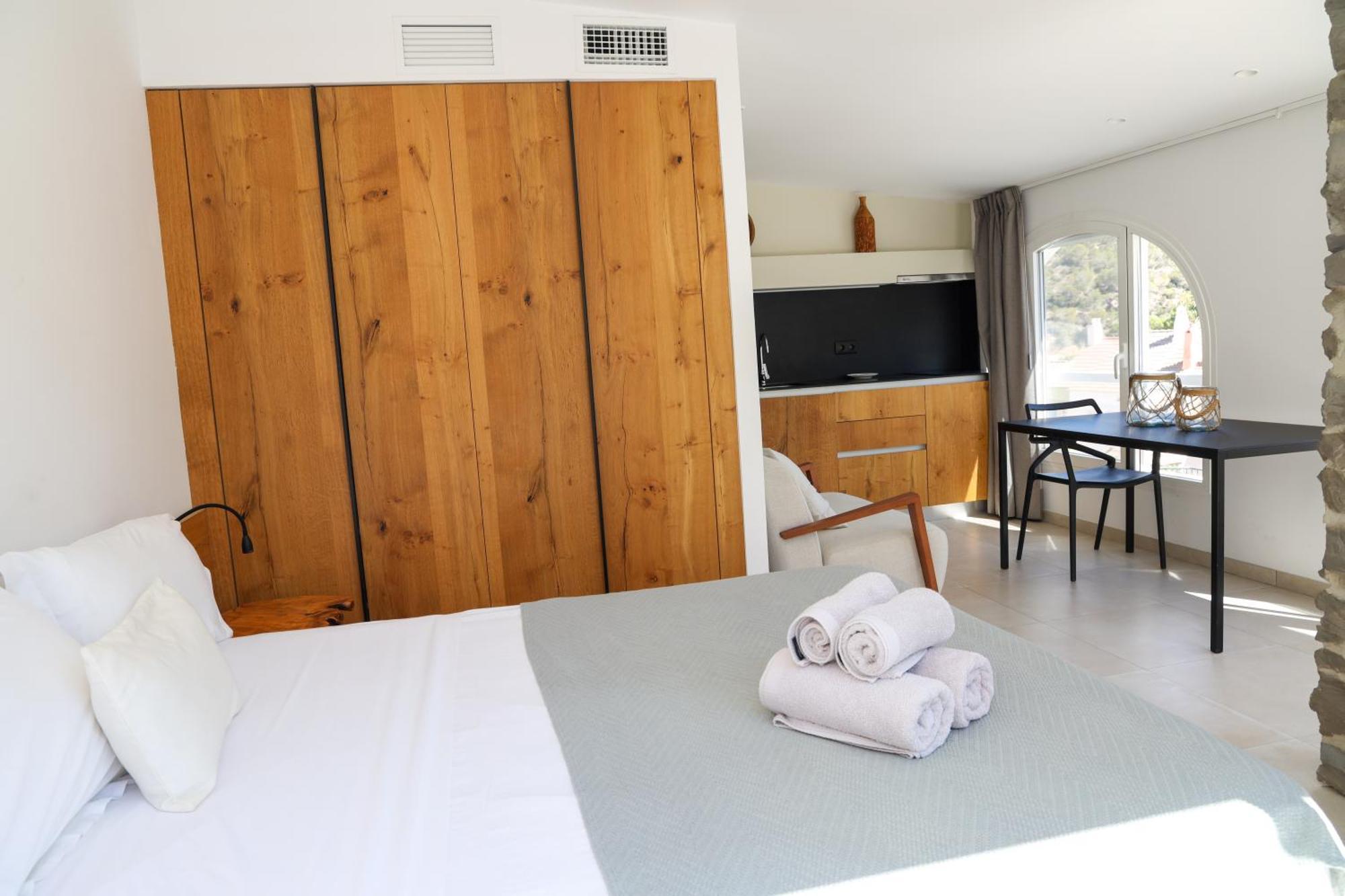 Cala Vadella Beachwalk Suites Ruang foto